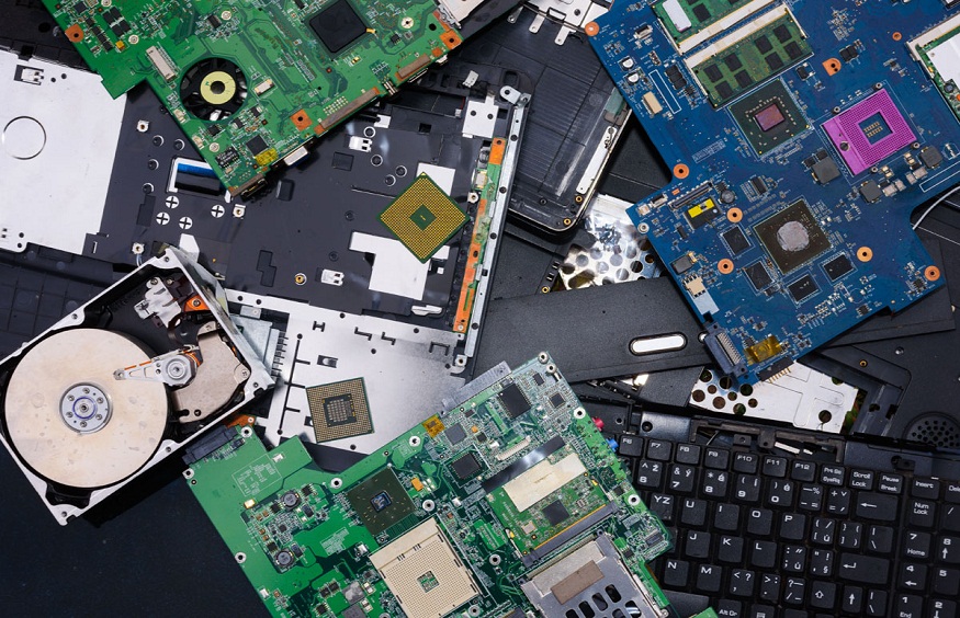 Streamlining E-Waste Disposal with Electronic Recycling Services